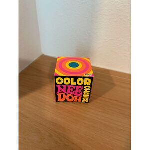 NeeDoh Color Change Squeeze Toy, Blue to Pink NIB